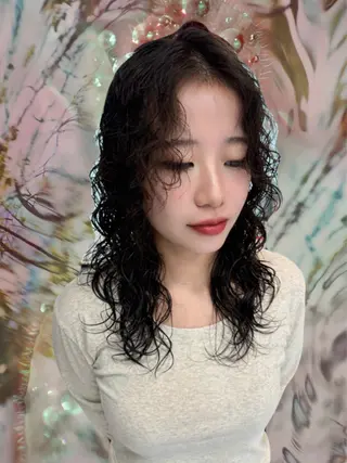 セミロング パーマ ᴘʀɪᴢᴇ 🌜 ᴀɴʀɪ 🌜のヘアスタイル