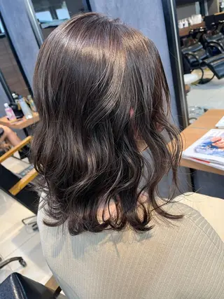 ミディアム カラー ヘアアレンジ キッズ ネイル マツエク・マツパ アイブロウ 透明感カラー🤎 ゆりのヘアスタイル