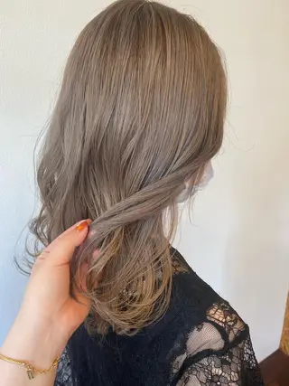 セミロング カラー ヘアアレンジ ダメージレスサロン✨ kayo🌱のヘアスタイル