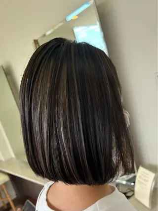 ミディアム 小澤 志穂のヘアスタイル