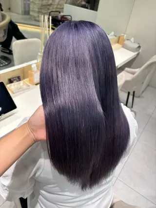 カラー Lond Melia所属・あいり／艶髪 、透明感カラー🩶のヘアスタイル