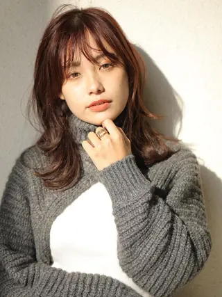 ロング カラー オリーブ南森町✨️ 畑中のヘアスタイル