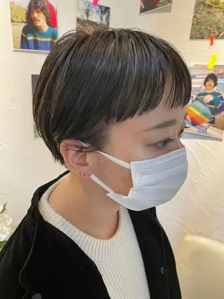 ショート カラー 高橋 愛美のヘアスタイル