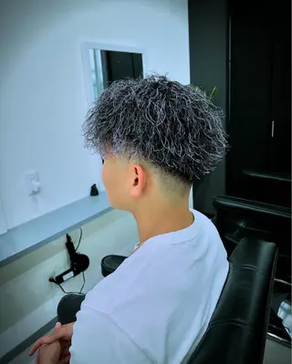 ショート パーマ メンズ Crew's WIND by CIEL所属・渡邉 勇樹のヘアスタイル