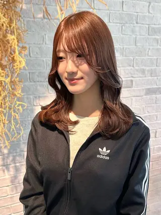ミディアム 宮川 あかりのヘアスタイル