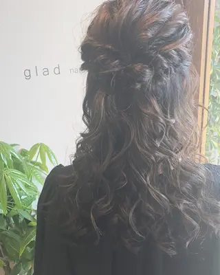 ロング ヘアアレンジ ture by gladのヘアスタイル