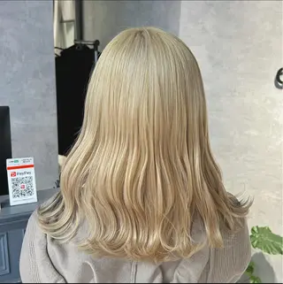 セミロング カラー ブリーチ&エクステ 🥀ケアカラー特化のヘアスタイル