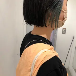ショート カラー 伊藤 由季のヘアスタイル