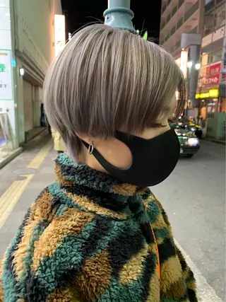 ショート カラー 個性派ネイル 🌼 ハルカ ♡の眉毛・アイブロウイメージ