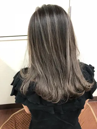 カラー メンズハイトーン メンズバレイヤージュのヘアスタイル