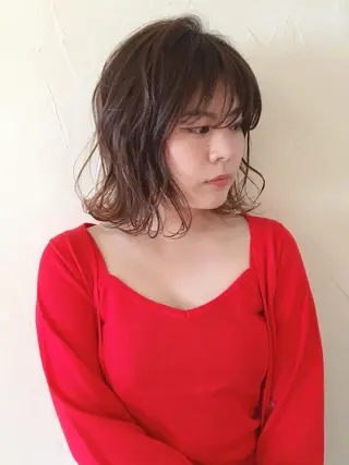 ミディアム シマダ アユミのヘアスタイル