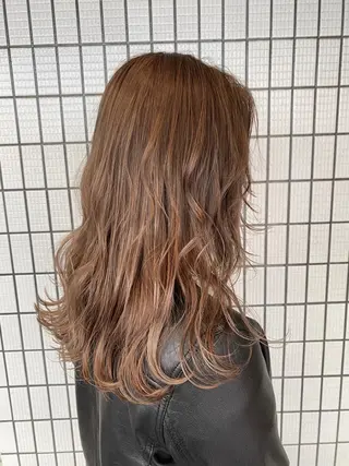 セミロング カラー ベージュカラー🧸 伊藤なつみのヘアスタイル