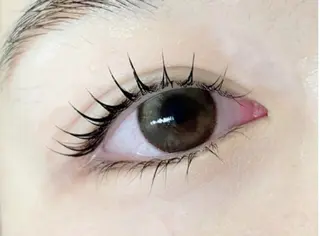 マツエク・マツパ プラスアイ新宿西口 駅前店🍯HIROのマツエク・マツパデザイン