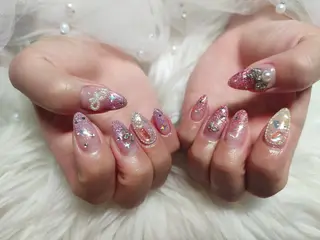 ネイル &ME ネイルサロンのネイルデザイン