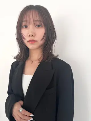 ミディアム 🐰FERIA 北千里 🐰のヘアスタイル