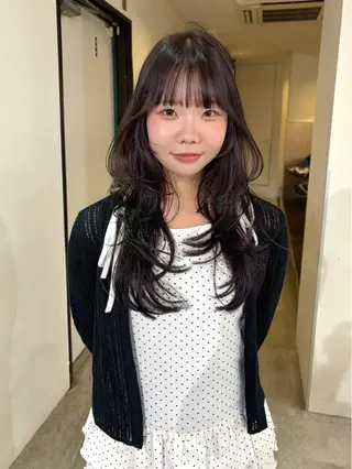 ロング カラー mizuki/ピンク ベージュ.レイヤーのヘアスタイル