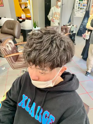 ショート パーマ メンズ 【扱いやすいパーマ】 眞鍋拓己のヘアスタイル