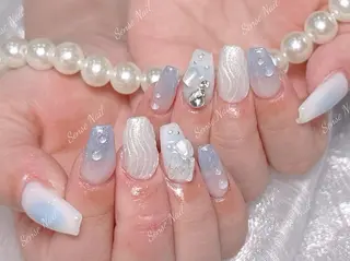 ネイル Queening 🦋のネイルデザイン