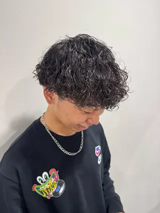パーマ メンズ 平尾/艶カラー/フェ ードカット/中川誠大のヘアスタイル