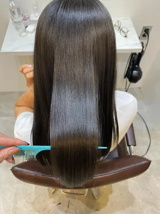 ロング 【髪質改善 艶髪】 布川 莉穂のヘアスタイル