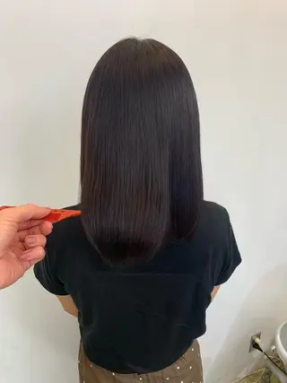 ミディアム トップ スタイリストのヘアスタイル