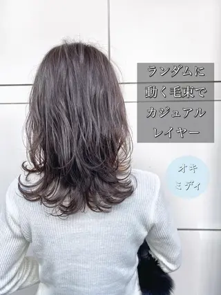 セミロング カラー 沖 宜志のヘアスタイル