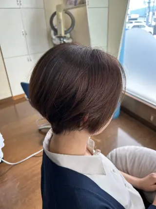ショート カラー 武井 哉子のヘアスタイル