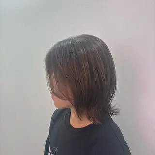 ミディアム ハイトーン艶カラー 💎あやめ🎀のヘアスタイル