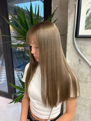 ロング カラー KAEDE🌺Wカ ラー/ホワイトカラーのヘアスタイル