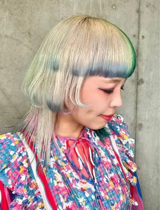 ミディアム カラー 派手髪デザインカラー ヒロカのヘアスタイル