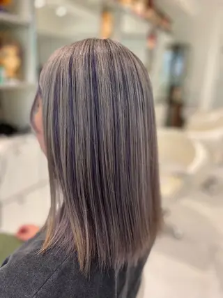セミロング カラー 門石 一栞のヘアスタイル