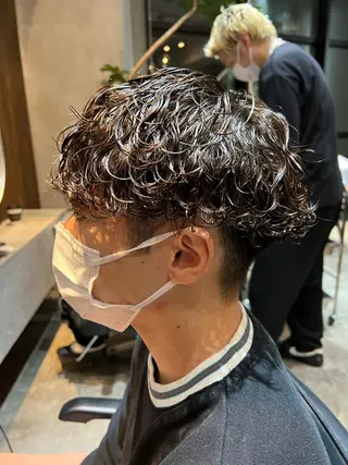 ショート パーマ メンズ 波巻きスパイラルパー マ/シャドウパーマ駿のヘアスタイル