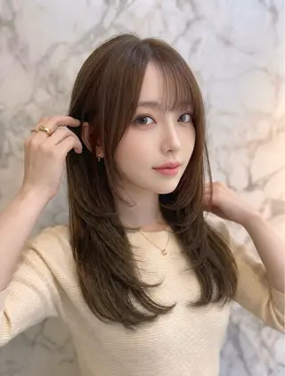 セミロング カラー 上尾韓国レイヤー/ 艶カラー/しの🫧のヘアスタイル