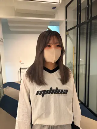 セミロング ワタナベ イオリ🧼のヘアスタイル