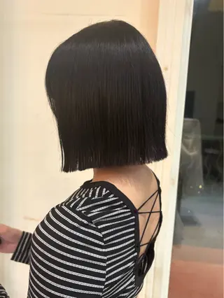 ミディアム ミディアムレイヤー/ 艶カラーNorikaのヘアスタイル