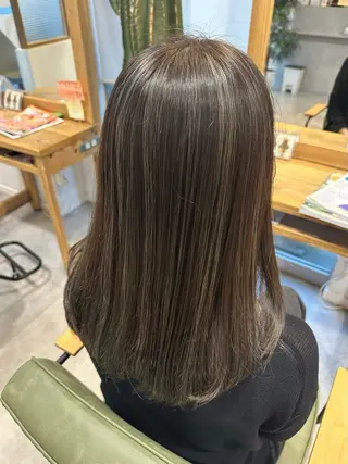 セミロング desirbeaux 佐藤愛のヘアスタイル