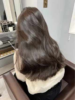 ロング 佐藤 菜穂のヘアスタイル