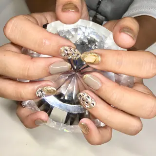 カラー ヘアアレンジ ネイル マツエク・マツパ 福田 加奈のネイルデザイン