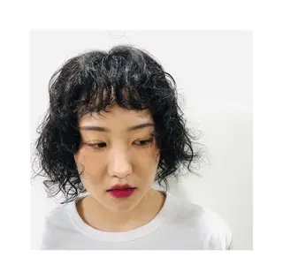 ショート パーマ 高山りな🌼 (メンズも可能です)のヘアスタイル