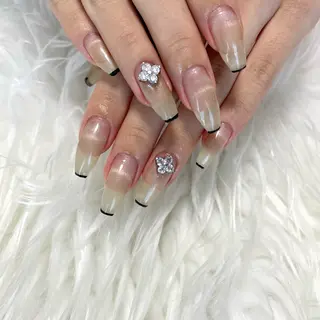 カラー Verita nailのネイルデザイン