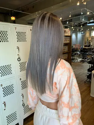 ロング カラー 安達 俊亮のヘアスタイル