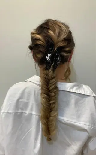ロング ヘアアレンジ 丹下 朋香のヘアスタイル