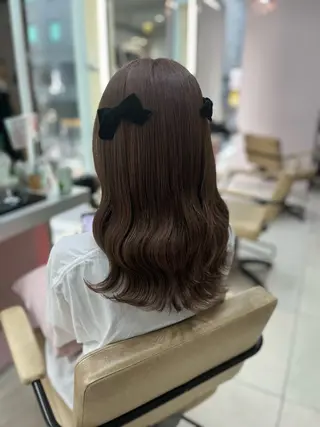セミロング カラー ヘアアレンジ yuuna モデル募集中🤍のヘアスタイル
