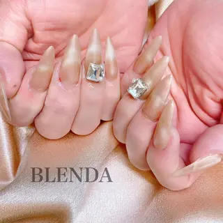 ネイル BLENDA 【ブレンダ】のネイルデザイン