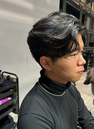 パーマ メンズ 似合う髪型が 分からない方へのヘアスタイル