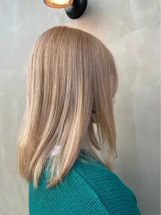 セミロング カラー 酸性ストレート/ブリ ーチなしWカラー河本のヘアスタイル