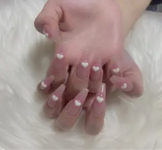 ネイル &ME ネイルサロンのネイルデザイン