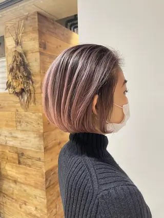 ショート カラー 白髪ぼかしハイライト バレイヤージュヤマトのヘアスタイル