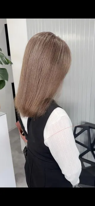 ミディアム カラー LOOP hairのヘアスタイル