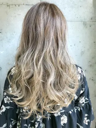 ロング カラー シールエクステ 🪽CHIAKIのヘアスタイル